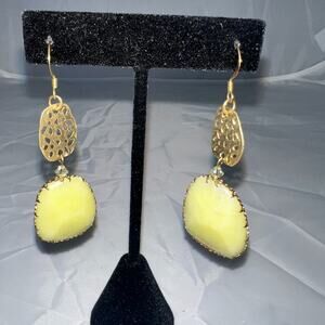 Yellow stone and gold filligree earrings